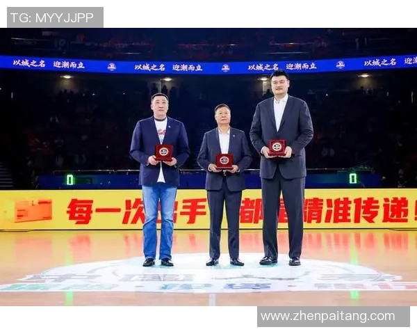 老鲨姚明携手重返赛场展现传奇风采与篮球精神的完美融合