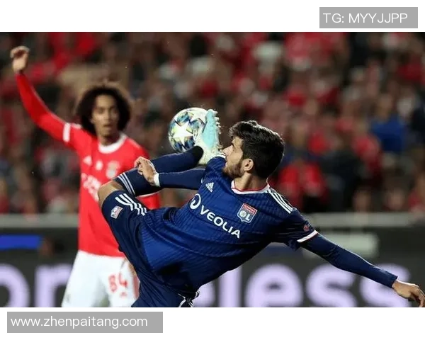 欧联杯本菲卡与那不勒斯战平补时进球引发转会传闻热潮