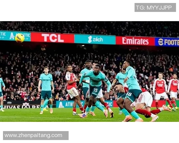 英超激战阿森纳与波尔图握手言和乌龙球引发全场热议与转会传闻