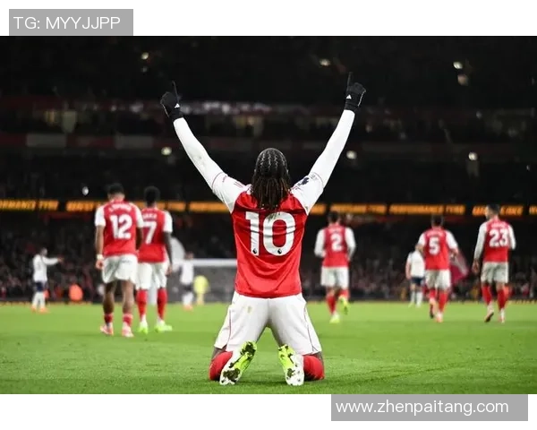 德甲激战AC米兰与热刺战成平局帽子戏法点燃全场激情与战术分析