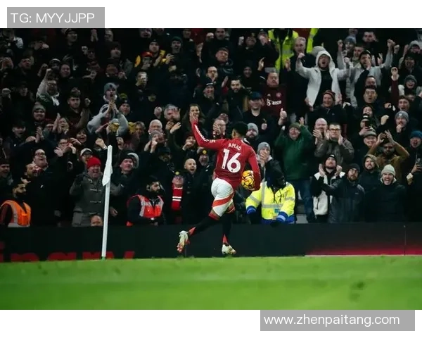 尤文图斯逆转曼联4-3帽子戏法引爆全场战术分析与精彩瞬间回顾