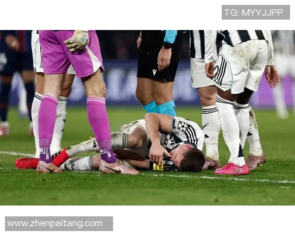 欧联杯激战拜仁与巴黎圣日耳曼零平乌龙球瞬间引发全场热议 欧联杯激战拜仁与巴黎圣日耳曼零平乌龙球瞬间引发全场热议