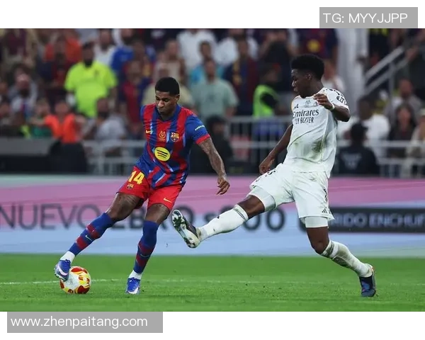 英超精彩对决巴萨3-0战胜多特蒙德神奇扑救点燃全场激情
